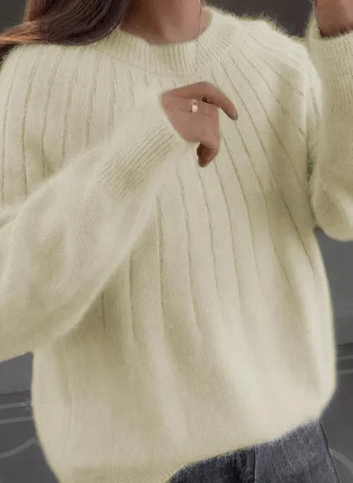 MARGARET | ELEGANT RIBBED CREWNECK SWEATER WITH FLUFFY COLLAR