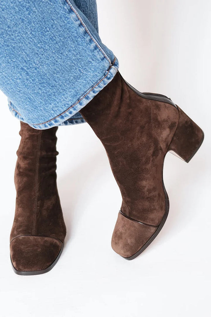 CONNIE | CLASSIC SQUARE TOE HEELED BOOTS