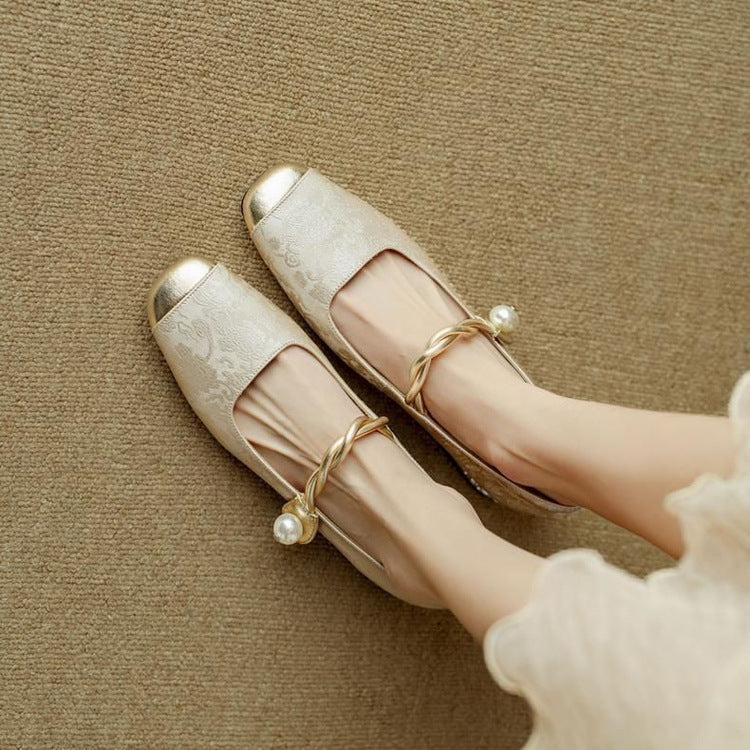 COLETTE | LUXE PEARL-STRAP VINTAGE PUMPS