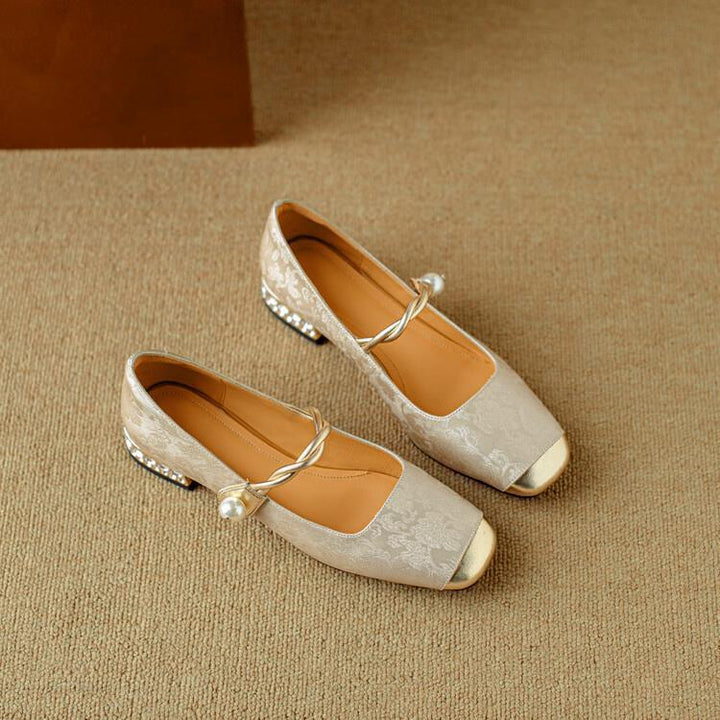 COLETTE | LUXE PEARL-STRAP VINTAGE PUMPS