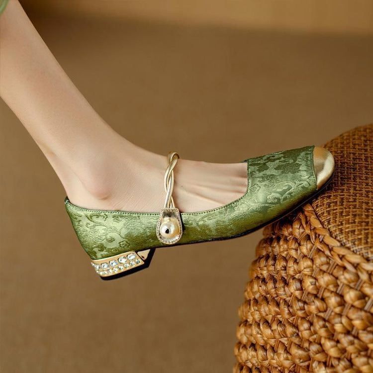 COLETTE | LUXE PEARL-STRAP VINTAGE PUMPS