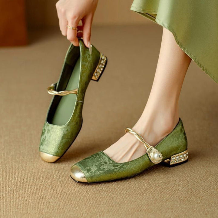 COLETTE | LUXE PEARL-STRAP VINTAGE PUMPS