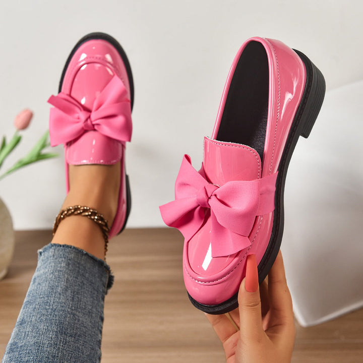 CELINE | ELEGANT GLOSSY LEATHER BOW LOAFERS