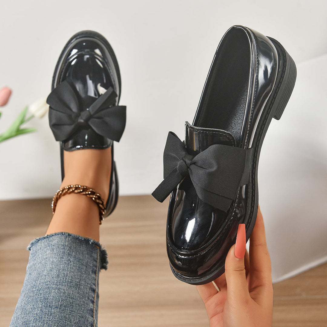 CELINE | ELEGANT GLOSSY LEATHER BOW LOAFERS