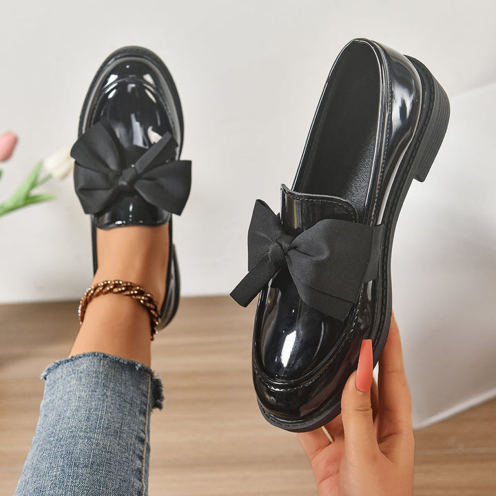 CELINE | ELEGANT GLOSSY LEATHER BOW LOAFERS