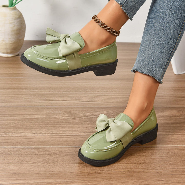 CELINE | ELEGANT GLOSSY LEATHER BOW LOAFERS