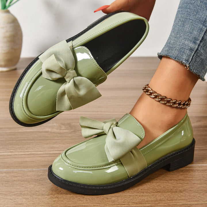 CELINE | ELEGANT GLOSSY LEATHER BOW LOAFERS