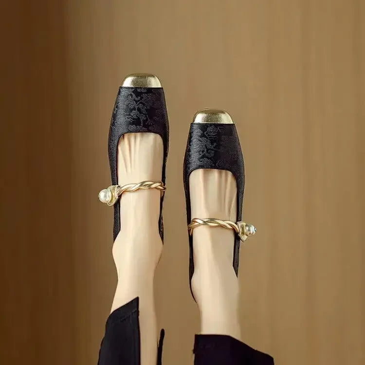 COLETTE | LUXE PEARL-STRAP VINTAGE PUMPS
