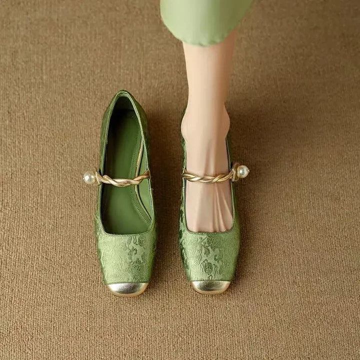 COLETTE | LUXE PEARL-STRAP VINTAGE PUMPS
